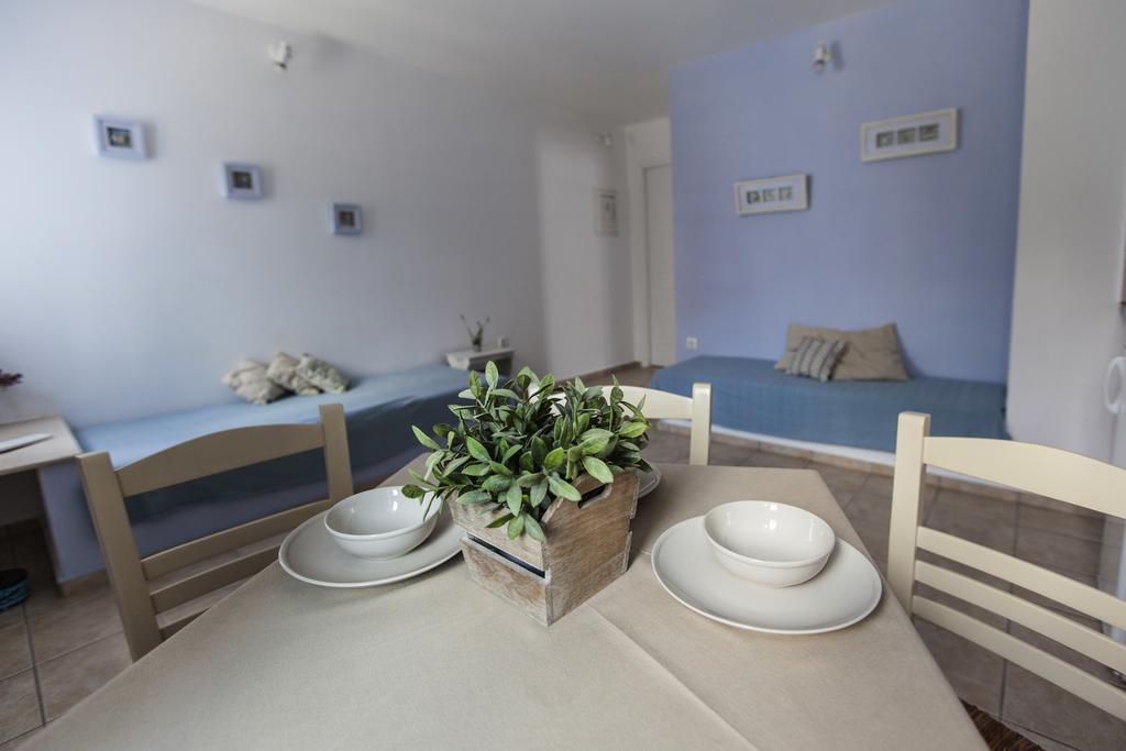 Livadi  Astarti Apartments מראה חיצוני תמונה